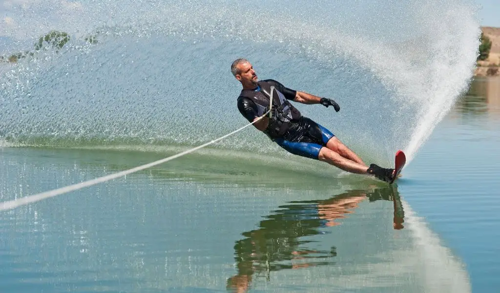 You are currently viewing How to Set Up a Slalom Water Ski Course [Step-by-Step Guide]